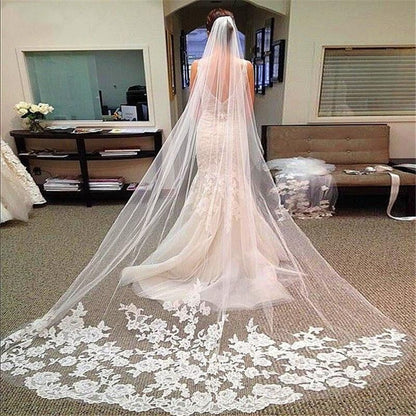 Lace bridal veil